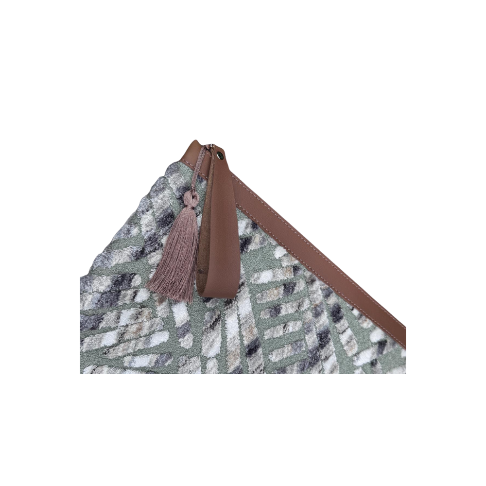 E&C MULTİ STRİPPED