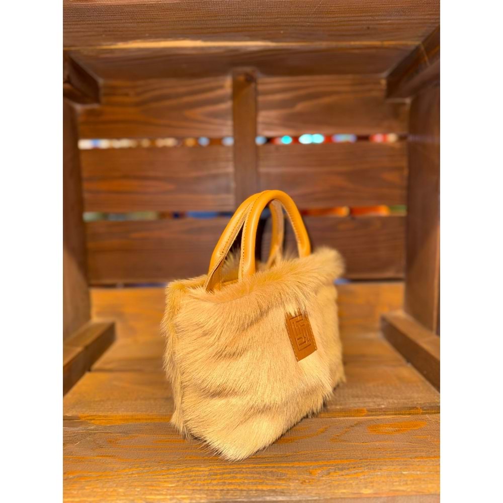 Kid Skin Camel Hair Gusset Mini Ladybag