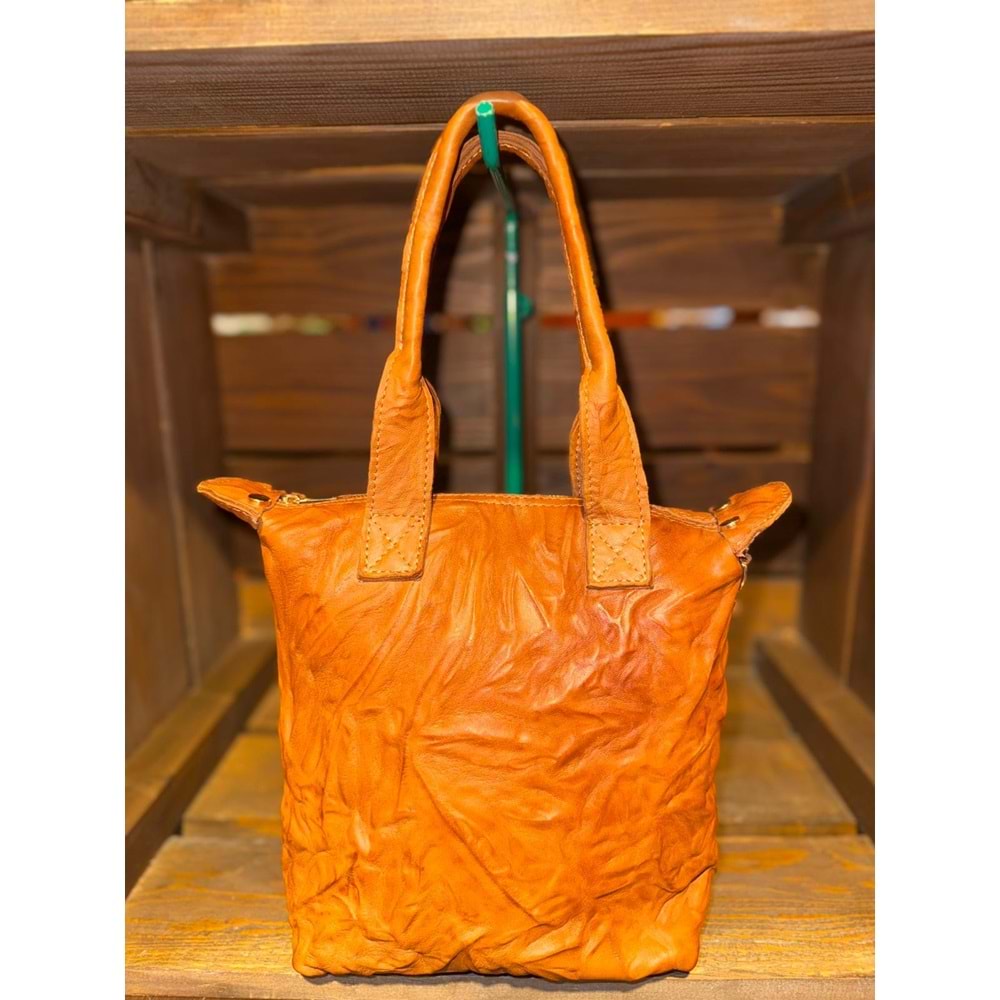 Brown Skin Small Fold