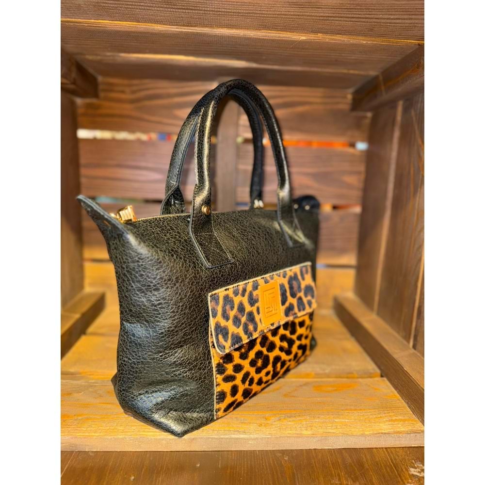 Leopard Black Medium Fold Bag