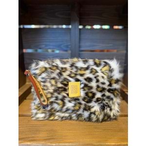 Leopard Clutch