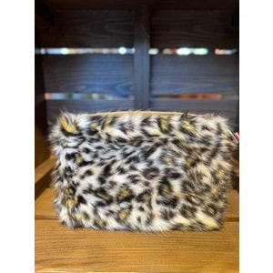 Leopard Clutch