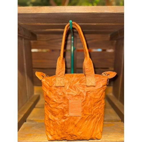 Brown Skin Small Fold