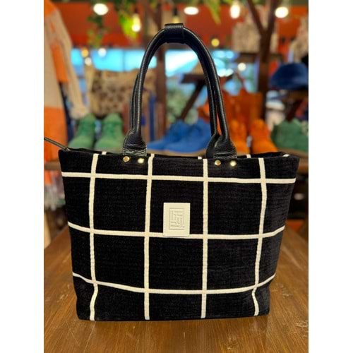 Black With White Stripe Large Fold