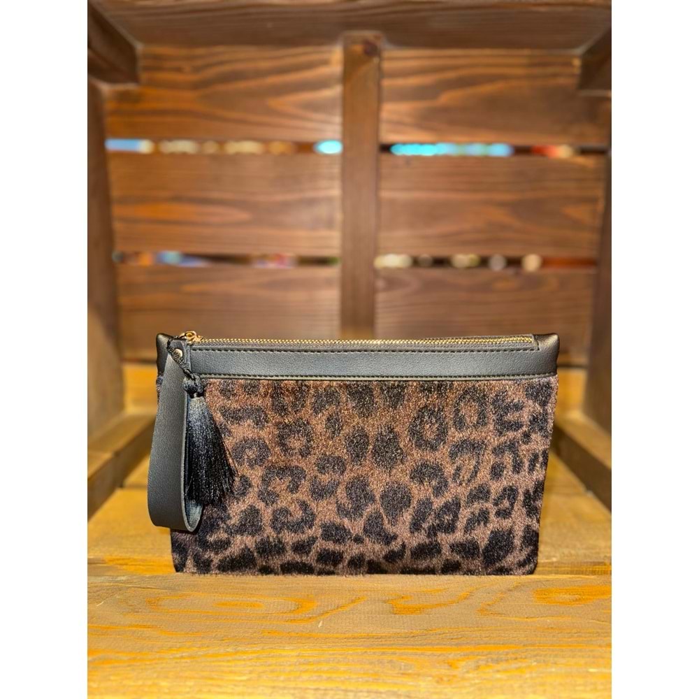 E&C Leopar Letter EYN208