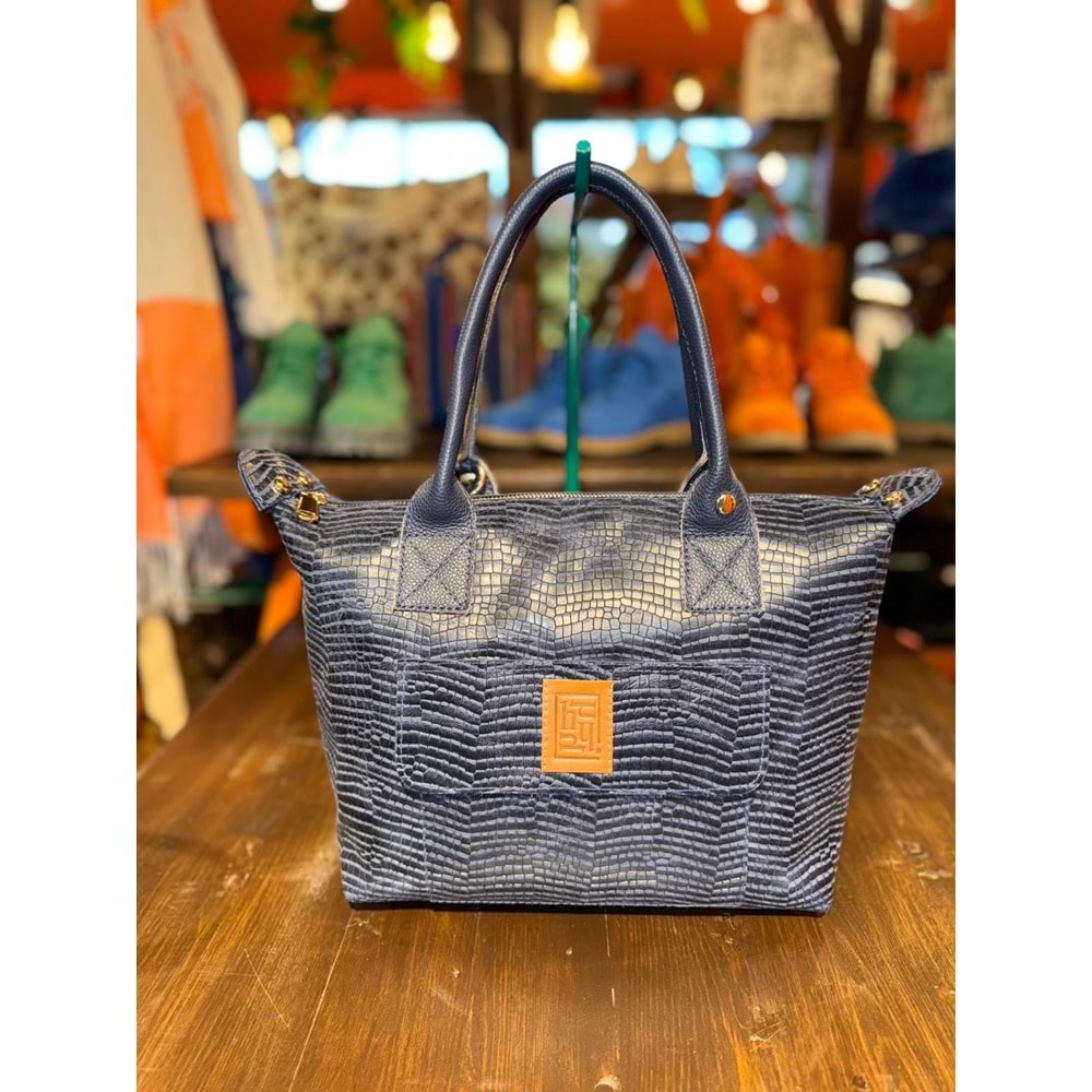 Dark Blue Leather Medium Fold